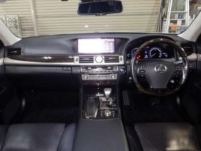 レクサスLSハイブリッド 600h バージョンC Iパッケージ 4WD　本州仕入　4WD　ナビ　TV　B/T　USB バックカメラ　ETC　クルコン　パワーシート　エアシート　シートヒーター&クーラー　黒革シート　パワーバックドア　全ドアイージークローザー　LEDヘッドライト　フォグ 5000