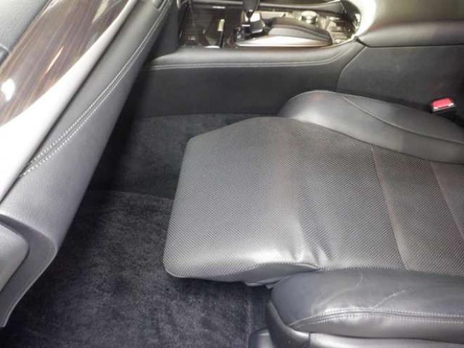 レクサスLSハイブリッド 600h バージョンC Iパッケージ 4WD　本州仕入　4WD　ナビ　TV　B/T　USB バックカメラ　ETC　クルコン　パワーシート　エアシート　シートヒーター&クーラー　黒革シート　パワーバックドア　全ドアイージークローザー　LEDヘッドライト　フォグ 5000