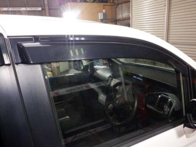 ステップワゴン2.0 スパーダ Z 4WD　ナビ・TV・Bカメラ・両側電動・スマートキー・HID・ETC・リアヒーター・パドルシフト・VSA・フルフラットシート・フォグランプ・純正AW・ステアリングスイッチ 2000