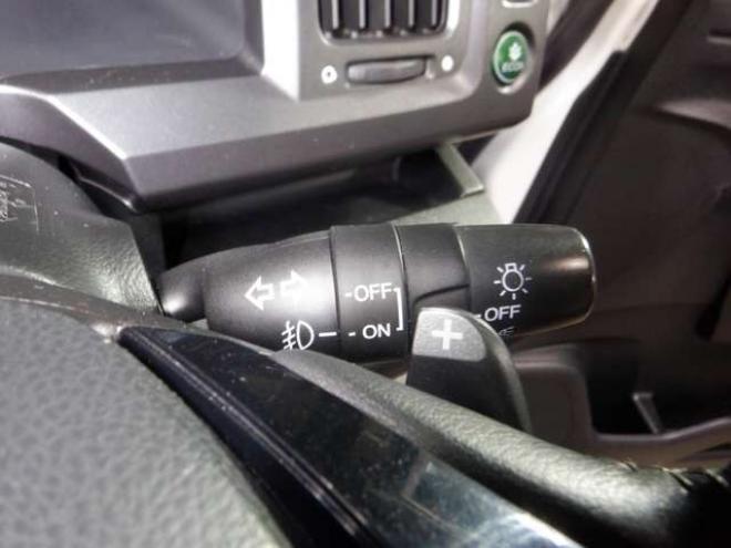 ステップワゴン2.0 スパーダ Z 4WD　ナビ・TV・Bカメラ・両側電動・スマートキー・HID・ETC・リアヒーター・パドルシフト・VSA・フルフラットシート・フォグランプ・純正AW・ステアリングスイッチ 2000