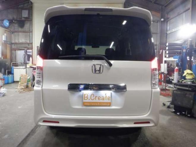 ステップワゴン2.0 スパーダ Z 4WD　ナビ・TV・Bカメラ・両側電動・スマートキー・HID・ETC・リアヒーター・パドルシフト・VSA・フルフラットシート・フォグランプ・純正AW・ステアリングスイッチ 2000