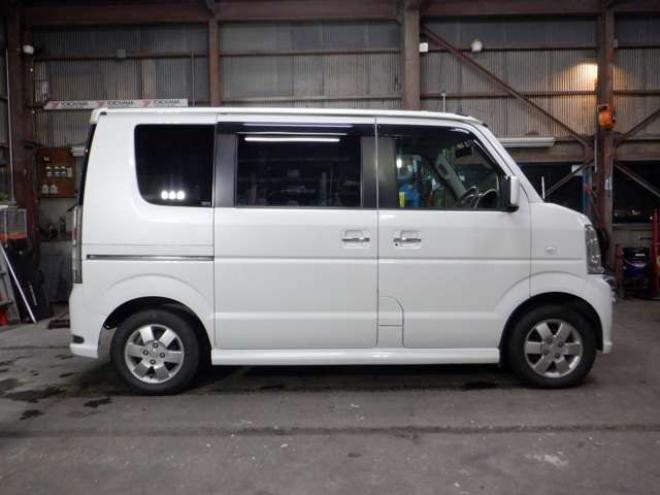 エブリィワゴン PZターボ ディスチャージヘッドランプ装着車 4WD　本州仕入・ナビ・TV・Bカメラ・パワスラ・シートヒーター・キーレス・HID・ETC・社外エンスタ・フォグランプ・オートエアコン・リアヒーター・電動格納・ドアバイザーDVD再生 660