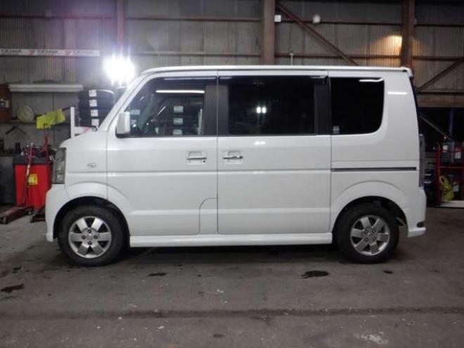 エブリィワゴン PZターボ ディスチャージヘッドランプ装着車 4WD　本州仕入・ナビ・TV・Bカメラ・パワスラ・シートヒーター・キーレス・HID・ETC・社外エンスタ・フォグランプ・オートエアコン・リアヒーター・電動格納・ドアバイザーDVD再生 660