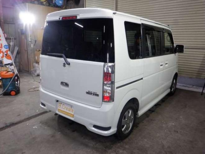 エブリィワゴン PZターボ ディスチャージヘッドランプ装着車 4WD　本州仕入・ナビ・TV・Bカメラ・パワスラ・シートヒーター・キーレス・HID・ETC・社外エンスタ・フォグランプ・オートエアコン・リアヒーター・電動格納・ドアバイザーDVD再生 660