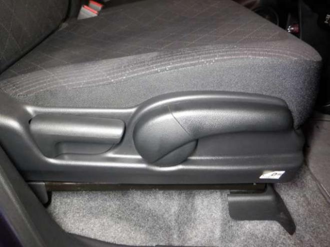 N-ONEプレミアム ツアラー 4WD　本州仕入・ナビ・TV・Bカメラ・スマートキー・プッシュスタート・HID・ターボ・フォグランプ・オートライト・オートエアコン・ベンチシート 660