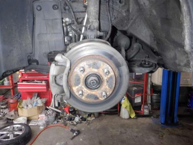 N-ONEプレミアム ツアラー 4WD　本州仕入・ナビ・TV・Bカメラ・スマートキー・プッシュスタート・HID・ターボ・フォグランプ・オートライト・オートエアコン・ベンチシート 660