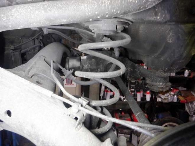 N-ONEプレミアム ツアラー 4WD　本州仕入・ナビ・TV・Bカメラ・スマートキー・プッシュスタート・HID・ターボ・フォグランプ・オートライト・オートエアコン・ベンチシート 660