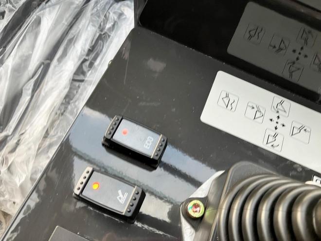 ホイールローダ未使用　日立　ZW80S-5B　マルチプラウ仕様　建機