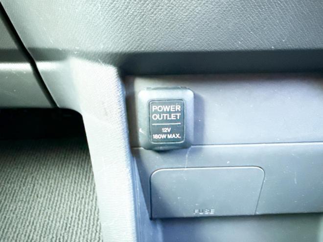 ステップワゴン2.0G Eセレクション 4WD 本州仕入　寒冷地仕様 純正ナビ　Bluetooth接続　後席モニター　パワースライド　アイドリングストップ　社外アルミ　横滑り防止　スマートキー　3列シート　タイミングチェーン車　バックカメラ　フルセグTV 4WD 2000 ５Dr