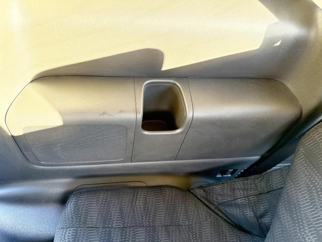 ステップワゴン2.0G Eセレクション 4WD 本州仕入　寒冷地仕様 純正ナビ　Bluetooth接続　後席モニター　パワースライド　アイドリングストップ　社外アルミ　横滑り防止　スマートキー　3列シート　タイミングチェーン車　バックカメラ　フルセグTV 4WD 2000 ５Dr