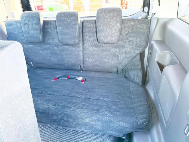 ステップワゴン2.0G Eセレクション 4WD 本州仕入　寒冷地仕様 純正ナビ　Bluetooth接続　後席モニター　パワースライド　アイドリングストップ　社外アルミ　横滑り防止　スマートキー　3列シート　タイミングチェーン車　バックカメラ　フルセグTV 4WD 2000 ５Dr