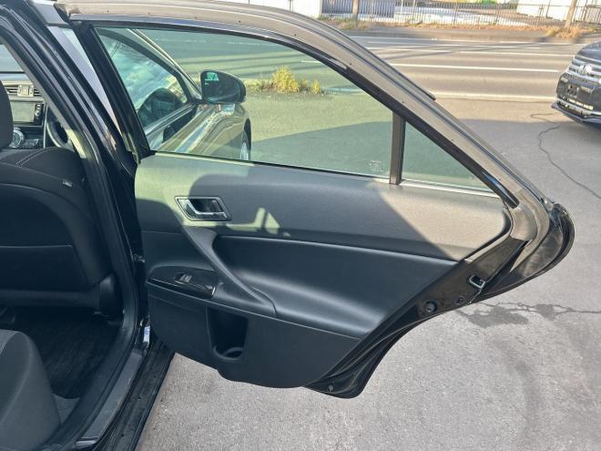 マークX2.5 250S Four 4WD　本州仕入　純正ナビ　軽減ブレーキ　社外ライト　スマートキー　シートヒーター　クルーズコントロール　バックカメラ　純正アルミ　MTモード付　フォグ　レーンキープアシスト　HID　盗難防止装置　パワーシート 2500 ５Dr