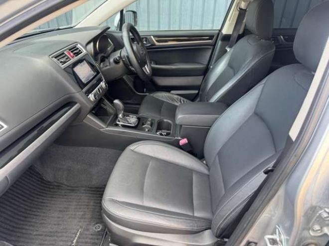 レガシィB4 2.5 リミテッド 4WD　ナビ　TV　Bカメラ　Bluetooth 2500