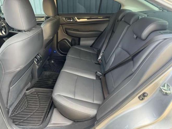 レガシィB4 2.5 リミテッド 4WD　ナビ　TV　Bカメラ　Bluetooth 2500