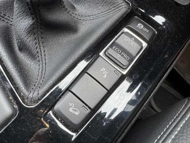 BMWX2 xドライブ18d MスポーツX ディーゼルターボ 4WD　本革　ナビ　Bカメラ 正規輸入車 2000