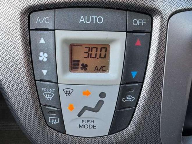 ステラカスタムRS 4WD　ナビ　TV　Bluetooth　HID 660