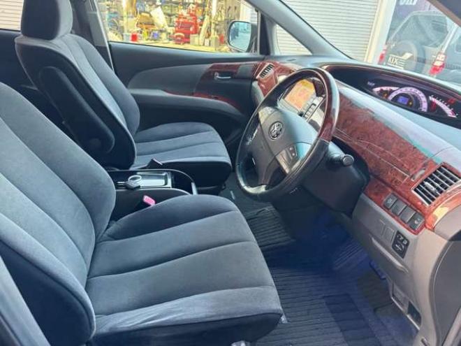 エスティマ2.4 アエラス Gエディション 4WD　両側Pスライド　夏冬タイヤ　ナビ　TV　Bカメラ 2400