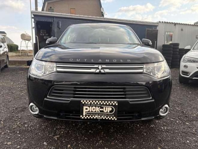 アウトランダーPHEV2.0 G ナビパッケージ 4WD　 2000