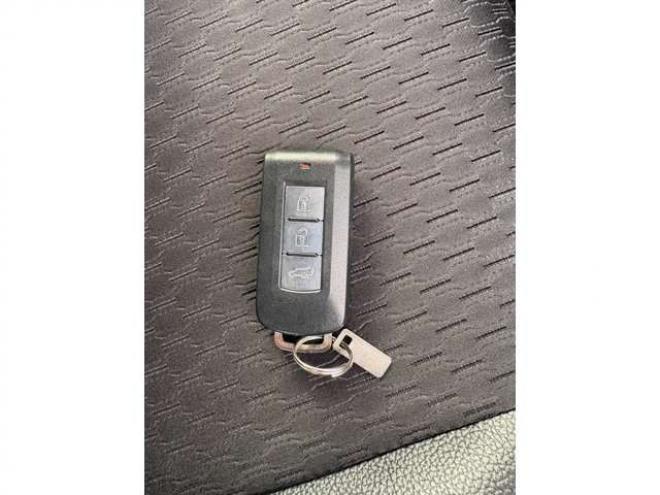 アウトランダーPHEV2.0 G ナビパッケージ 4WD　 2000