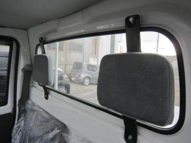 ミニキャブトラック Vタイプ エアコン付 4WD　道外仕入れ 切替式4WD パワステ エアコン スタッドレス+ホイールセット積込み 1年間走行無制限保証付 660