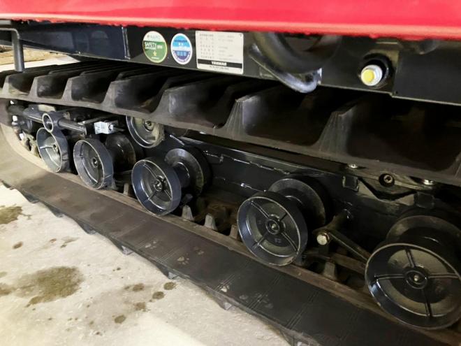 収穫機ヤンマー　未使用　コンバイン　YH700M　ワイドヘッダー2.6m仕様　農機具　作業機