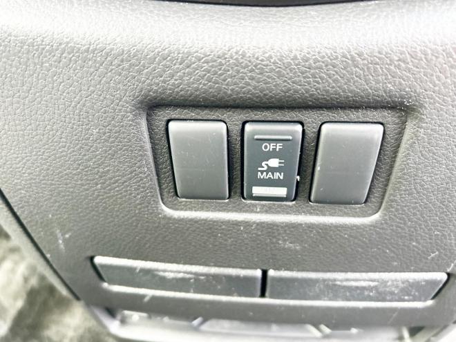 エルグランド250ハイウェイスターS 4WD　ローンが不安な方＜優遇ローン＞本州仕入 両側パワースライドドア　純正HDDナビ 4WD