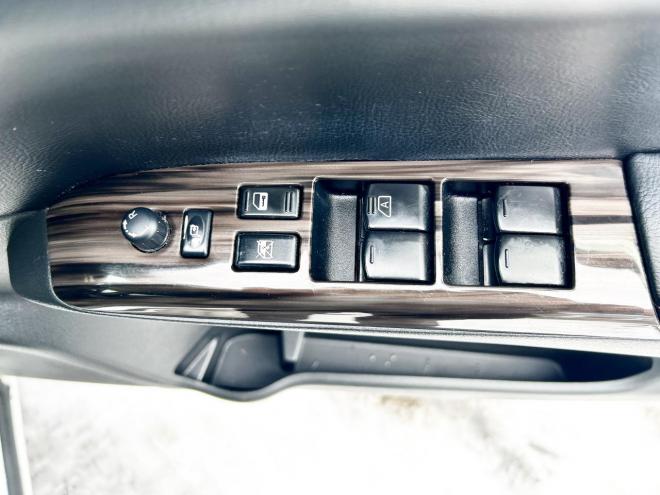 エルグランド250ハイウェイスターS 4WD　ローンが不安な方＜優遇ローン＞本州仕入 両側パワースライドドア　純正HDDナビ 4WD