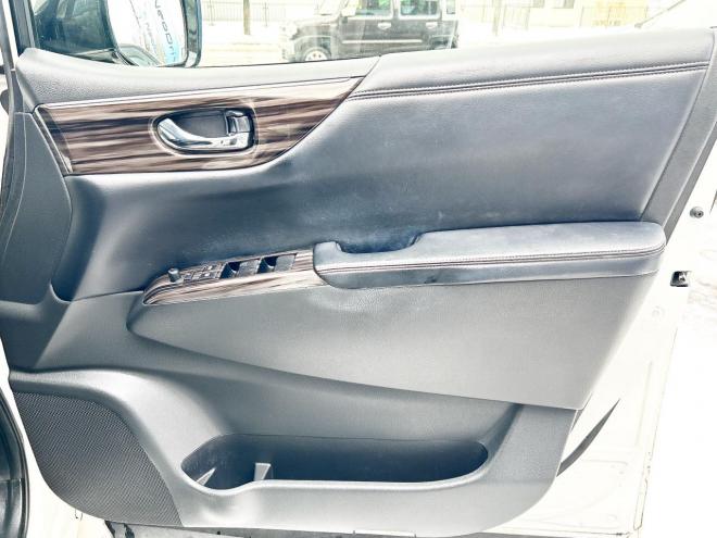 エルグランド250ハイウェイスターS 4WD　ローンが不安な方＜優遇ローン＞本州仕入 両側パワースライドドア　純正HDDナビ 4WD