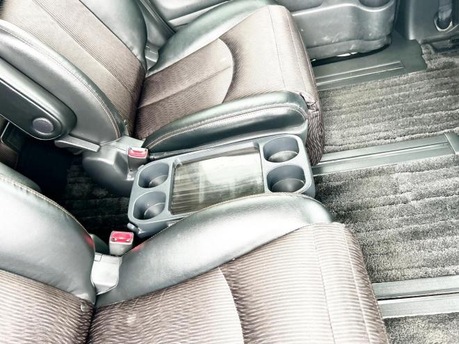 エルグランド250ハイウェイスターS 4WD　ローンが不安な方＜優遇ローン＞本州仕入 両側パワースライドドア　純正HDDナビ 4WD