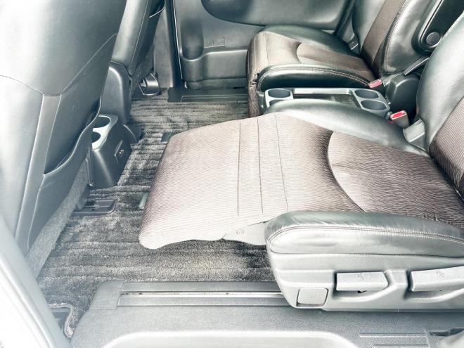 エルグランド250ハイウェイスターS 4WD　ローンが不安な方＜優遇ローン＞本州仕入 両側パワースライドドア　純正HDDナビ 4WD