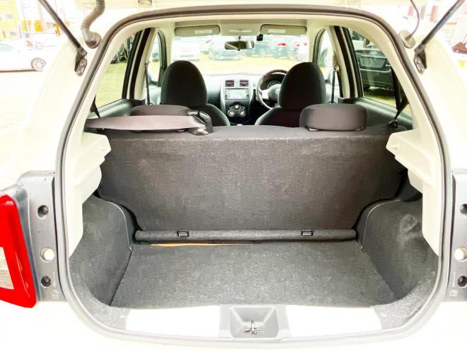 マーチ5ドア1.2X FOUR Vセレクション 4WD　ローンが不安な方＜優遇ローン＞　1年保証付 寒冷地仕様　純正ナビ