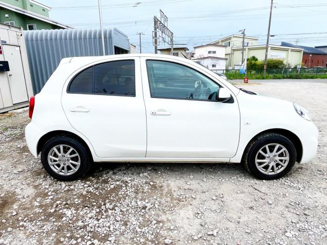 マーチ5ドア1.2X FOUR Vセレクション 4WD　ローンが不安な方＜優遇ローン＞　1年保証付 寒冷地仕様　純正ナビ