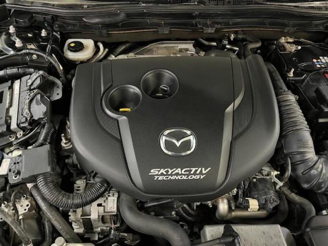 アテンザワゴンＸＤ　Ｌパッケージ　寒冷地仕様　禁煙車　スカイアクティブディーゼルターボ　純正１９インチＡＷ　社外１７ＡＷ＋スタッドレスタイヤ付　純正ナビ（地デジ　ＤＶＤ再生　Ｂｌｕｅｔｏｏｔｈ）＋バックカメラ　前後ドライブレコーダー　ヘッドアップディスプレイ　ＢＯＳＥサウンド　衝突軽減ブレーキ　レーダークルーズコントロール　車線逸脱警報　ＬＥＤヘッドライト　フロントガラス熱線　シートヒーター　ステアリングヒーター　横滑り防止装置　ＥＴＣ 4WD 2200 5Dr