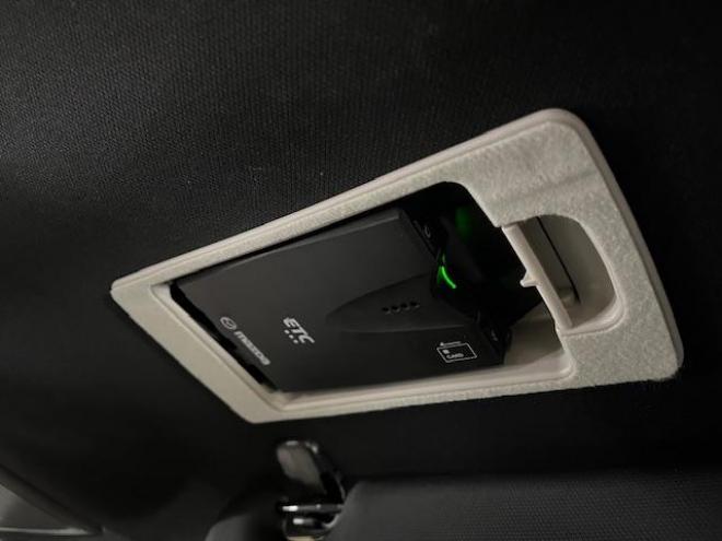 アテンザワゴンＸＤ　Ｌパッケージ　寒冷地仕様　禁煙車　スカイアクティブディーゼルターボ　純正１９インチＡＷ　社外１７ＡＷ＋スタッドレスタイヤ付　純正ナビ（地デジ　ＤＶＤ再生　Ｂｌｕｅｔｏｏｔｈ）＋バックカメラ　前後ドライブレコーダー　ヘッドアップディスプレイ　ＢＯＳＥサウンド　衝突軽減ブレーキ　レーダークルーズコントロール　車線逸脱警報　ＬＥＤヘッドライト　フロントガラス熱線　シートヒーター　ステアリングヒーター　横滑り防止装置　ＥＴＣ 4WD 2200 5Dr