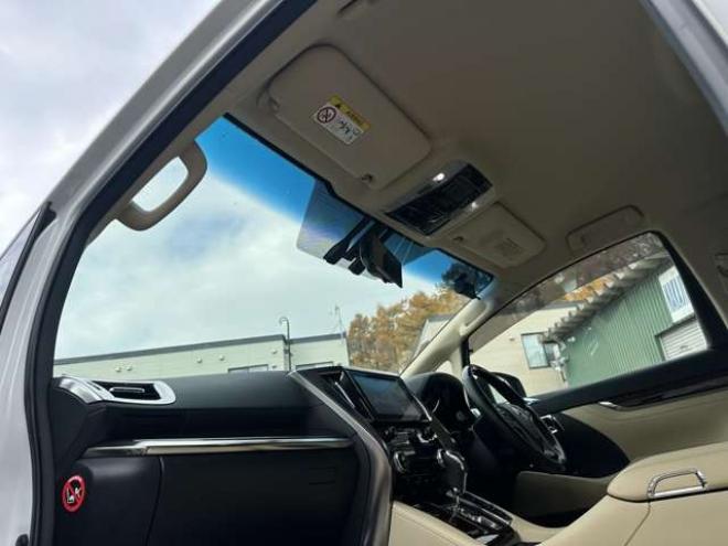 ヴェルファイアハイブリッド 2.5 V E-Four 4WD　社外アルミ　オートミラー　ETC　ドライブレコーダー　ローダウン　ワンオーナー　両側電動スライドドア　パワステ　パワーウィンドウ　ベージュ革シート　純正ナビ　バックカメラ　ABS　キーレスエントリー 2500