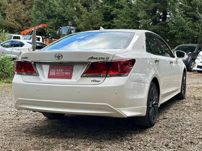 クラウンアスリート 2.5 G i-Four 4WD　サンルーフ　黒皮シート　レーダークルーズ　ETC　パワステ　パワーウィンドウ　純正ナビ　純正アルミ　ABS　キーレスエントリー 2500