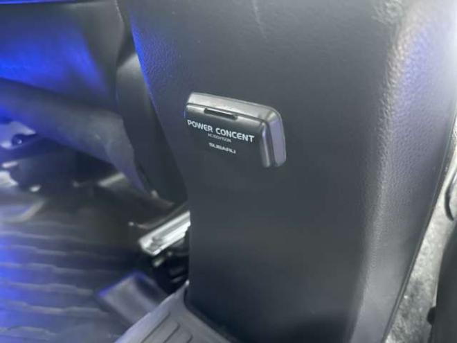 フォレスター2.0 tS 4WD　300台限定車/ターボ/社外ナビ/Bカメラ/電動リアゲート 2000