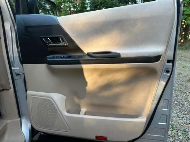 ヴェルファイア2.4 X 4WD　ワンオーナー　パワーウィンドウ　パワステ　社外ナビ　純正アルミ　ABS　キーレス　バックカメラ　左側電動スライドドア　ETC　ワイパーデアイサー 2400