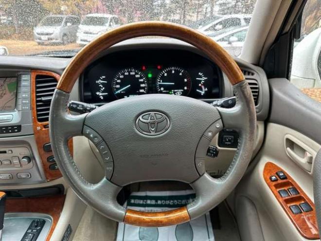 ランドクルーザー100 4.2 VXリミテッド Gセレクション ディーゼルターボ 4WD　ハイトコントロール　ヒッチメンバー　純正ナビ　バックカメラ　ベージュ革シート　シートヒーター　ETC　パワーウィンドウ　パワステ　サンルーフ　キーレスエントリー 4200
