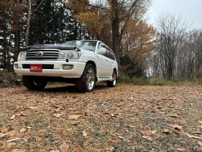ランドクルーザー100 4.2 VXリミテッド Gセレクション ディーゼルターボ 4WD　ハイトコントロール　ヒッチメンバー　純正ナビ　バックカメラ　ベージュ革シート　シートヒーター　ETC　パワーウィンドウ　パワステ　サンルーフ　キーレスエントリー 4200