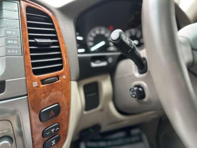 ランドクルーザー100 4.2 VXリミテッド Gセレクション ディーゼルターボ 4WD　ハイトコントロール　ヒッチメンバー　純正ナビ　バックカメラ　ベージュ革シート　シートヒーター　ETC　パワーウィンドウ　パワステ　サンルーフ　キーレスエントリー 4200