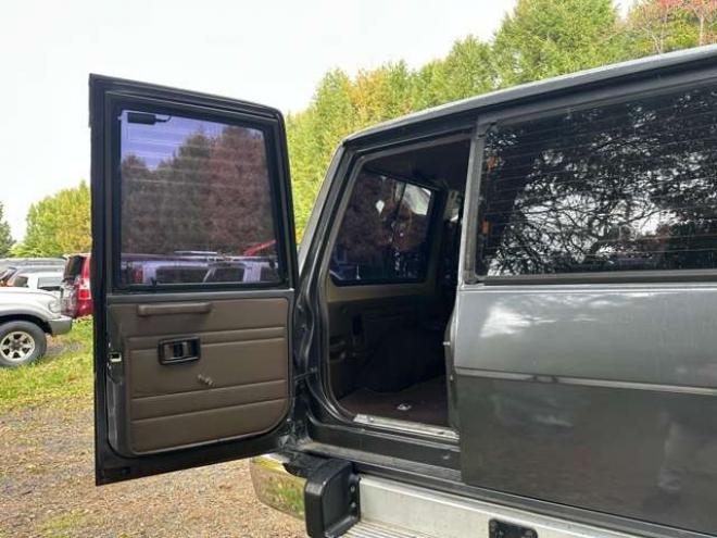 サファリ4.2 エクストラ標準ルーフAD ディーゼル 4WD　リフトアップ　リアヒーター　社外サンルーフ　ドライブレコーダー　ETC　可倒式リアシート　パワステ　社外アルミホイール　社外オーディオ　マッドタイヤ　全塗装済　ターボ 4200