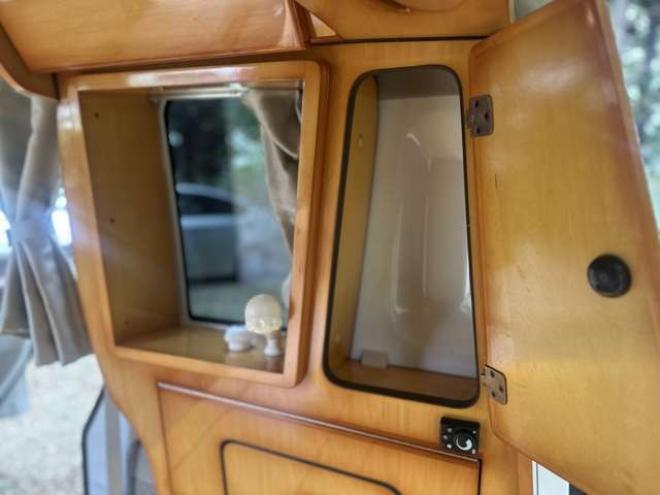 エブリィジョイン ハイルーフ 4WD　ポップアップルーフ　FFヒーター　サブバッテリー　700Wインバータリアヒーター　シンク　給水タンク　テーブル　禁煙車　パワステ　パワーウィンドウ　キーレス 660