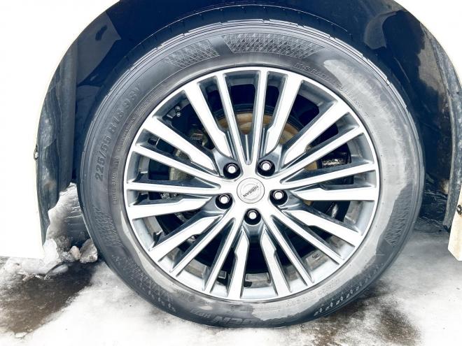 エルグランド2.5 250ハイウェイスター 4WD ローンが不安な方＜優遇ローン＞ 寒冷地仕様　純正ナビ　後席モニター　バックカメラ　両側パワースライド 4WD 2500 5Dr