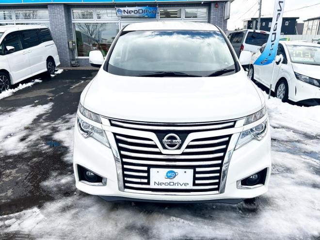 エルグランド2.5 250ハイウェイスター 4WD ローンが不安な方＜優遇ローン＞ 寒冷地仕様　純正ナビ　後席モニター　バックカメラ　両側パワースライド 4WD 2500 5Dr