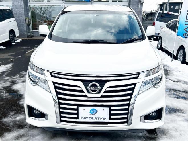 エルグランド2.5 250ハイウェイスター 4WD ローンが不安な方＜優遇ローン＞ 寒冷地仕様　純正ナビ　後席モニター　バックカメラ　両側パワースライド 4WD 2500 5Dr