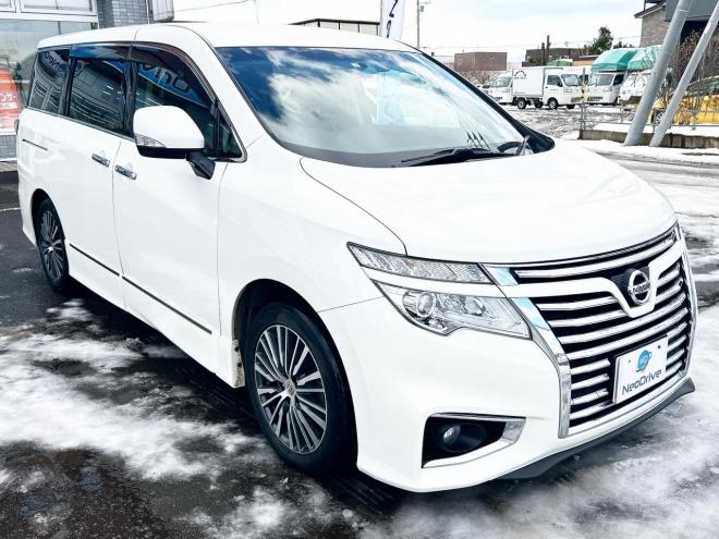 エルグランド2.5 250ハイウェイスター 4WD ローンが不安な方＜優遇ローン＞ 寒冷地仕様　純正ナビ　後席モニター　バックカメラ　両側パワースライド 4WD 2500 5Dr