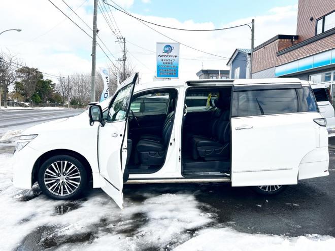 エルグランド2.5 250ハイウェイスター 4WD ローンが不安な方＜優遇ローン＞ 寒冷地仕様　純正ナビ　後席モニター　バックカメラ　両側パワースライド 4WD 2500 5Dr