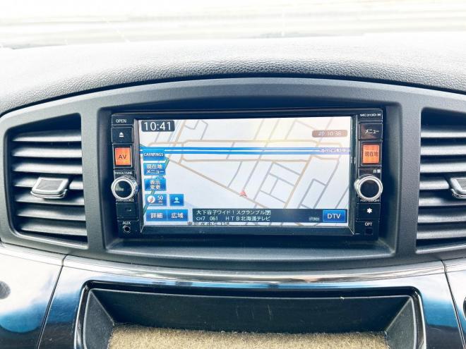 エルグランド2.5 250ハイウェイスター 4WD ローンが不安な方＜優遇ローン＞ 寒冷地仕様　純正ナビ　後席モニター　バックカメラ　両側パワースライド 4WD 2500 5Dr