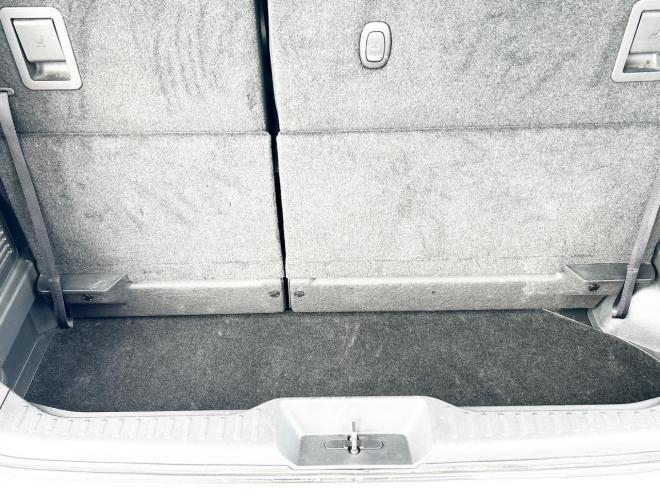 エルグランド2.5 250ハイウェイスター 4WD ローンが不安な方＜優遇ローン＞ 寒冷地仕様　純正ナビ　後席モニター　バックカメラ　両側パワースライド 4WD 2500 5Dr